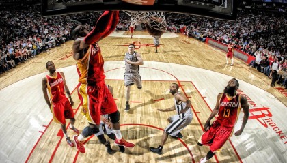 开云网页-智能材料：未来赛车的革新之路，智能汽车材料